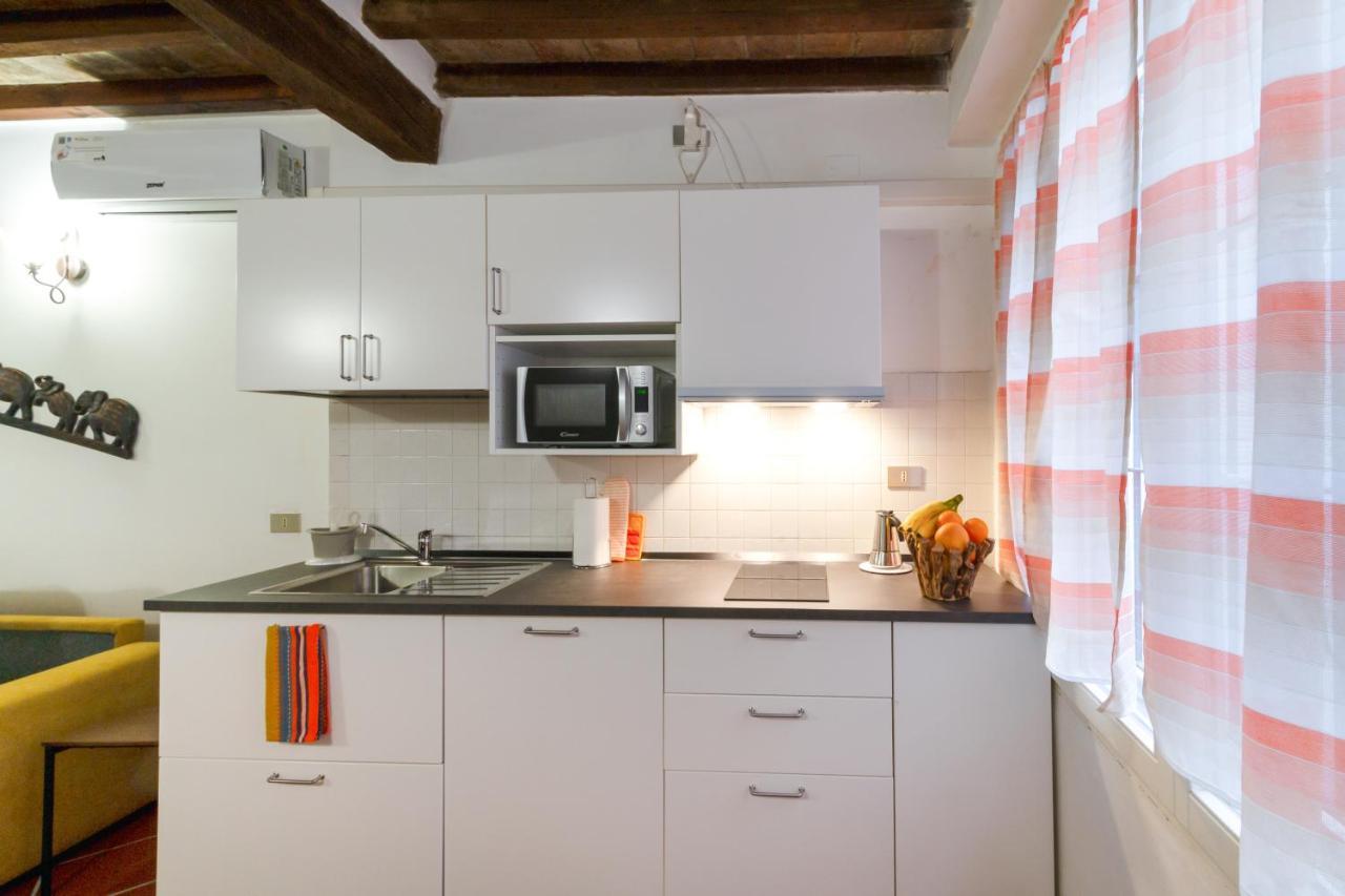 Parma Portici Antichi Monolocale A 5 Min Dal Duomo Apartment ภายนอก รูปภาพ