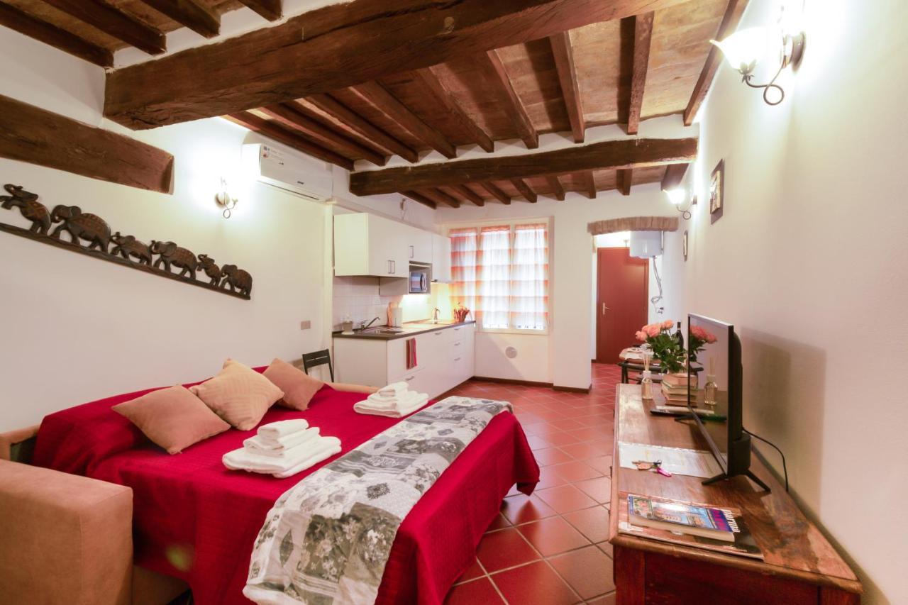 Parma Portici Antichi Monolocale A 5 Min Dal Duomo Apartment ภายนอก รูปภาพ
